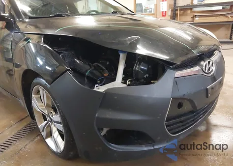 2013 Hyundai Veloster Base W/Black из США, поврежденный, VIN KMHTC6AD3DU146573